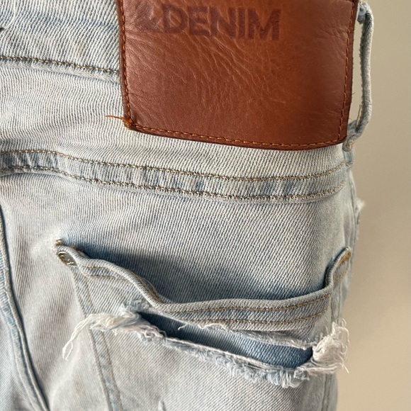 H&M Skinny Low Rise Ripped Blue Jeans Button Fly Size 30/32 - Picture 4 of 12